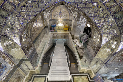 تصاویر/ ایجاد مسیر جدید ویژه زائرین در رواق دارالولایه حرم رضوی