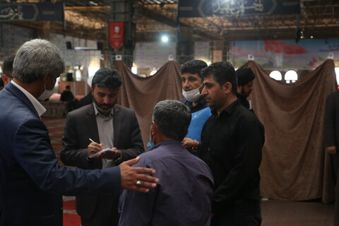 تصاویر / برپایی میز خدمت با حضور وزیر نفت در نماز جمعه اهواز