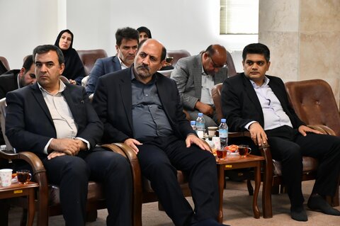 تصاویر/ دیدار وزیر اقتصاد و امور دارایی با نماینده ولی فقیه در آذربایجان غربی