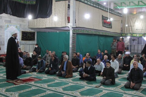 حضور امام جمعه همدان در جمع نمازگزاران و حلقه صالحین مسجد حضرت ولی عصر(عج)

