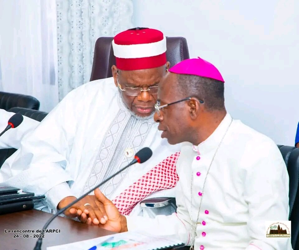 نشست میانادیانی در ساحلعاج پیرامون آموزش دینی