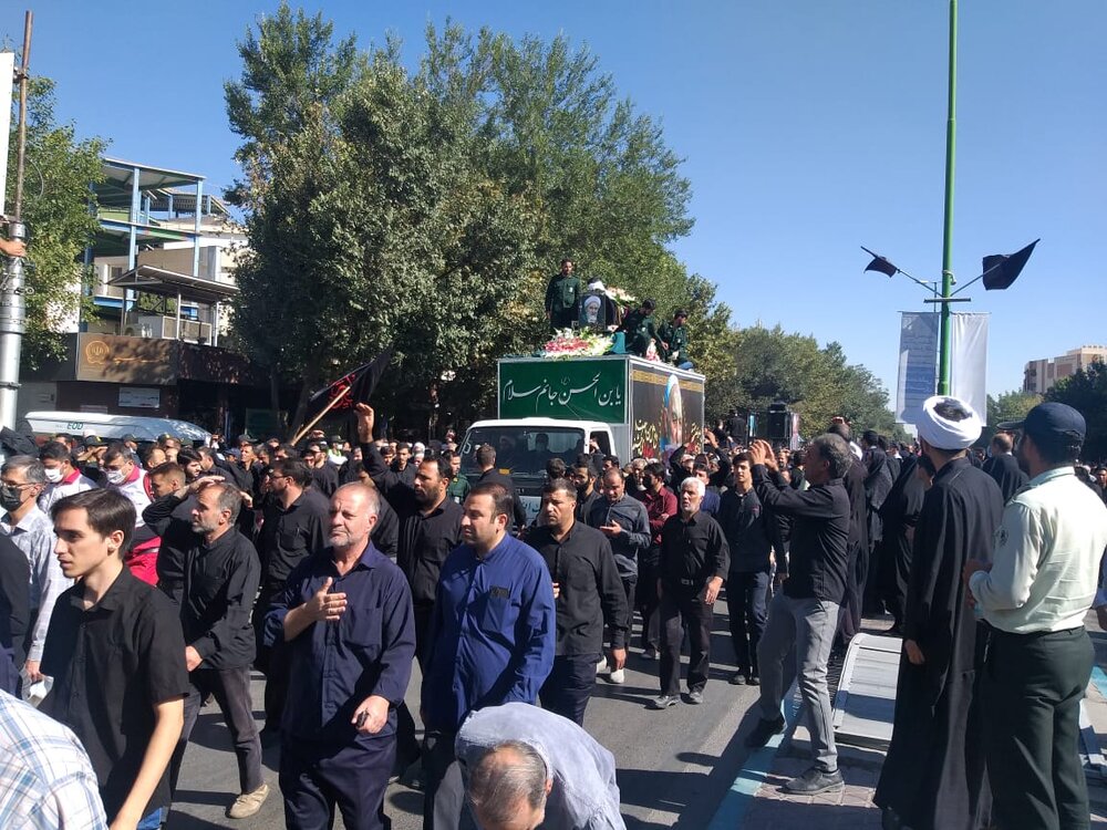 «نصف جهان» عزادار ناصرِ دین است + عکس