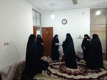 تجلیل از بانوی خیّر حوزه علمیه خواهران هفتگل