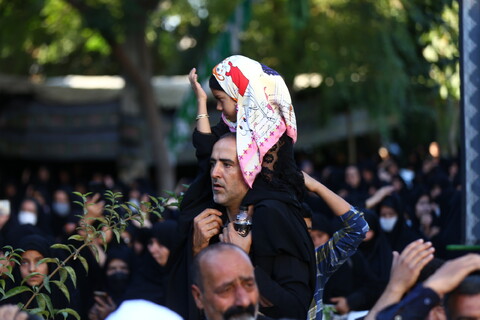 تشییع شهید مدافع حرم در درچه اصفهان