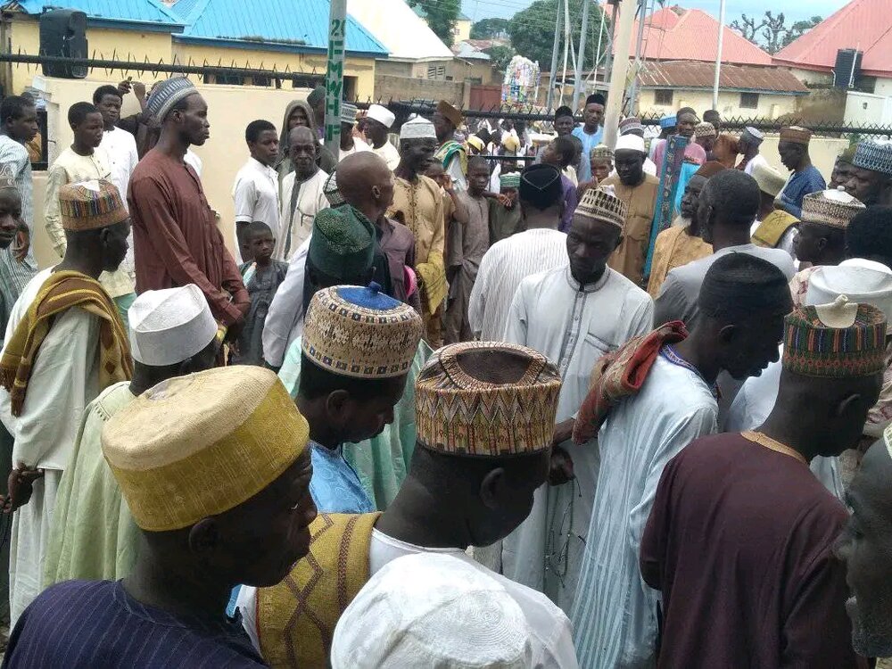 ادامه تظاهرات مردم نیجریه در حمایت از شیخ زکزاکی+تصاویر