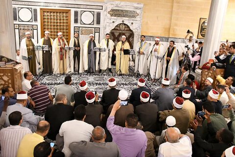 مراسم ابتهال خوانی در مسجد امام حسین (ع) در مصر