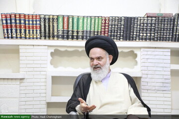 حواسمان به نفوذی‌هایی که در لباس خودی هستند باشد/ ثمره تقویت ارتباط حوزه علمیه قم و نجف