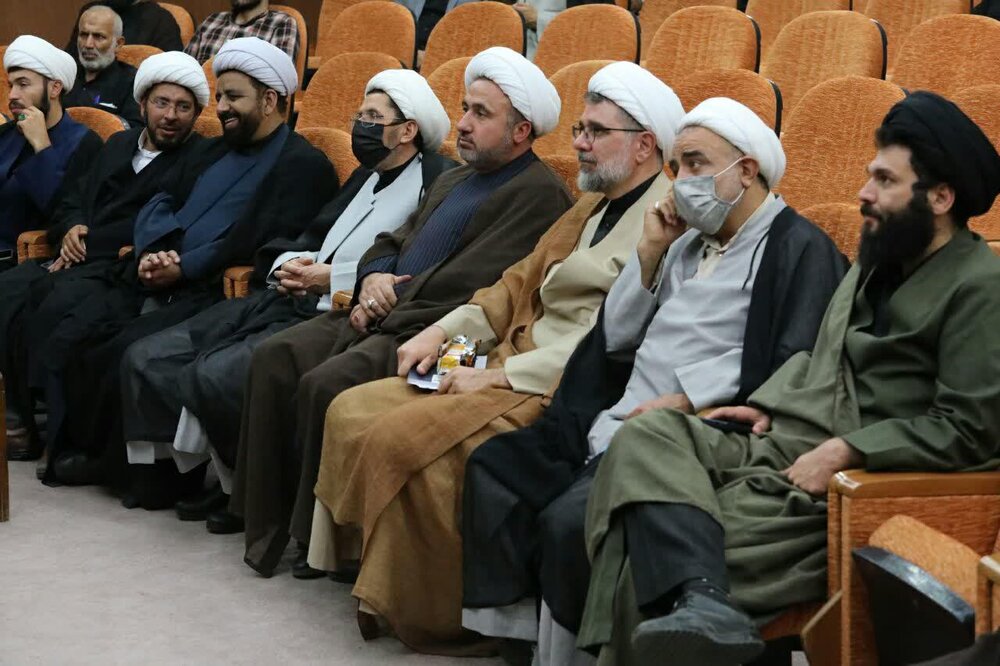 فریاد طنینانداز «لبیک یا حسین» لرزه به دلها میاندازد