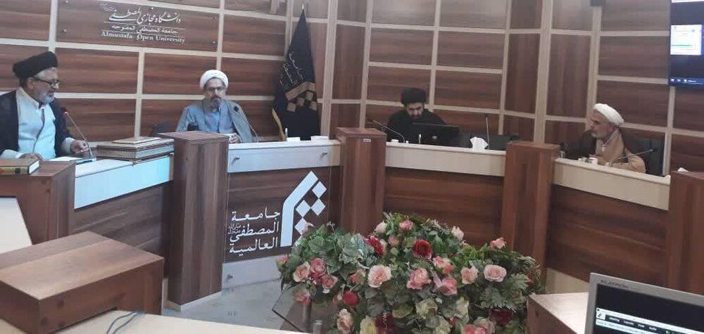  کرسی ترویجی "دلالت آیه ۳۸ سوره انعام بر بطن قرآن کریم" برگزار شد