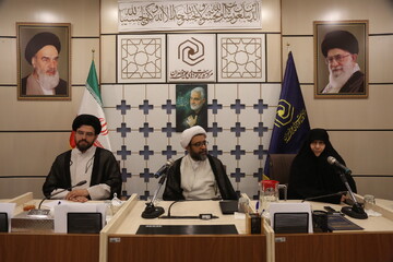 تصاویر/ نشست خبری برنامه‌های موکب بانوان فاطمی در مسیر پیاده‌روی نجف به کربلا