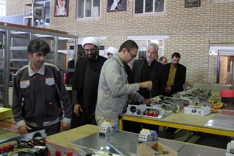 تصاویر / بازدید امام جمعه همدان از تعدادی واحد صنعتی