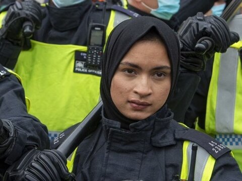 مسلم خاتون پولیس افسر پر مقدمہ
