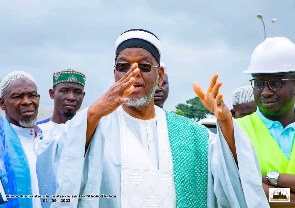 بازدید رئیس مجلس اسلامی ساحلعاج از روند ساخت یک پروژه خیریه