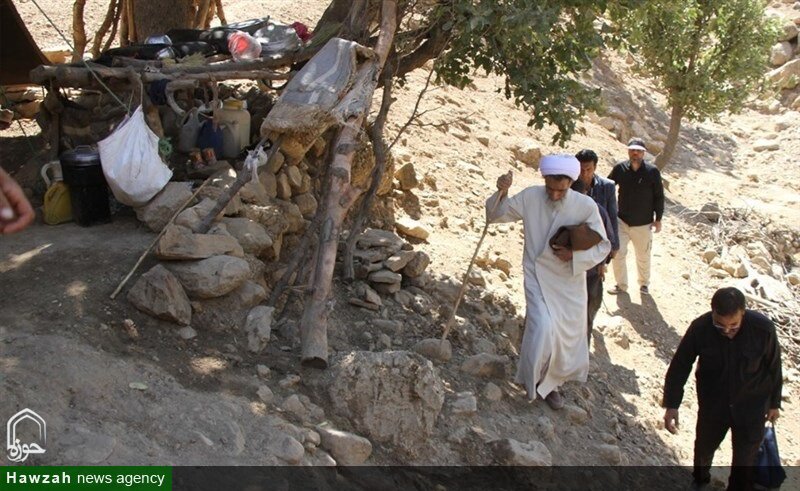 امام جمعه ای از جنس مردم | پیمودن مسیر صعب العبور کوهستان برای دیدار محرومان + عکس