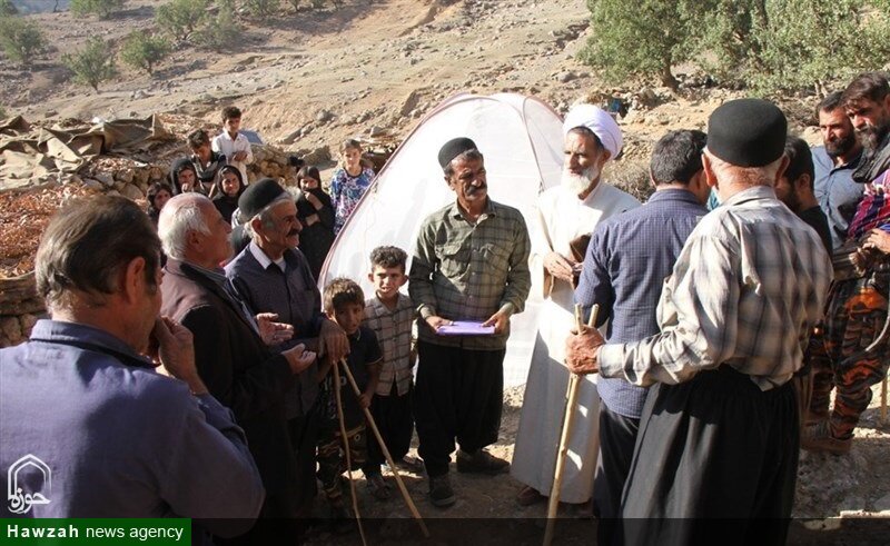 امام جمعه ای از جنس مردم | پیمودن مسیر صعب العبور کوهستان برای دیدار محرومان + عکس