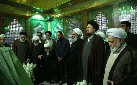 تصاویر/ تجدید میثاق رئیس و اعضای مجلس خبرگان رهبری با آرمان های امام خمینی (ره)
