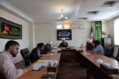 جلسه مدیر و کادر مدرسه علمیه حجت عج الله تعالی با مدیر حوزه علمیه استان البرز