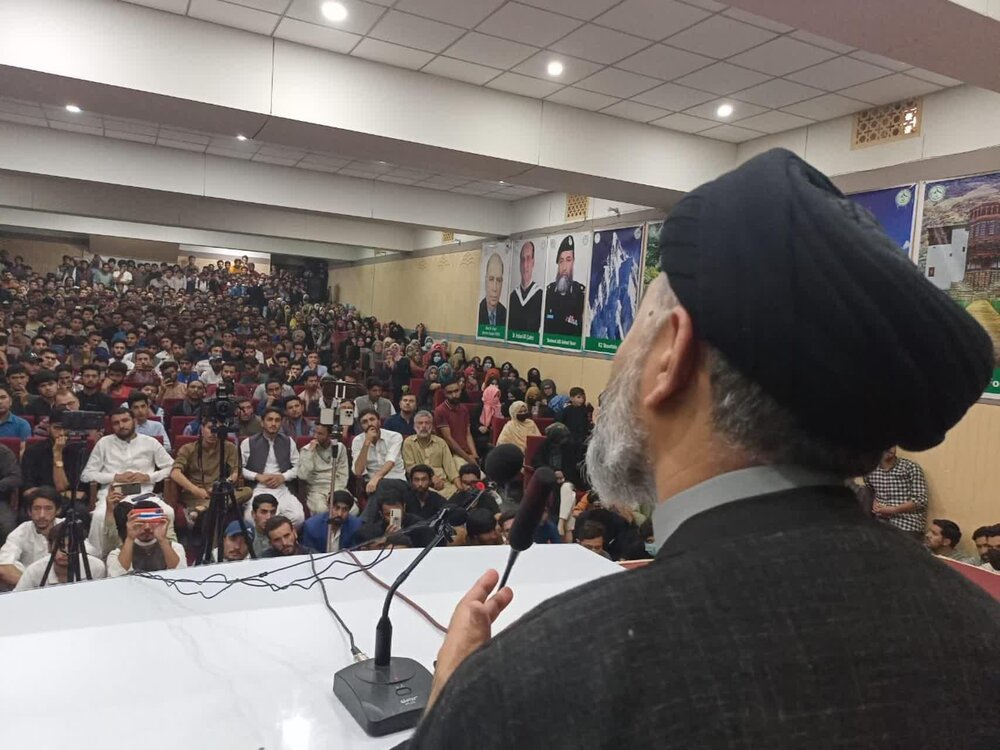 کربلا ہمیں یہی سکھاتی ہے کہ جو آمادہ تھا وہ امام (ع) تک پہنچ گیا، مولانا نصرت بخاری