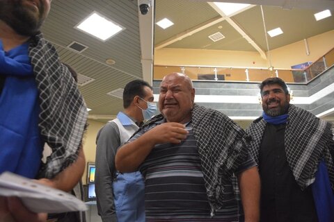 تصاویر/ استقبال از زائرین خارجی اربعین ابا عبد الله الحسین (ع) در مرز بازرگان
