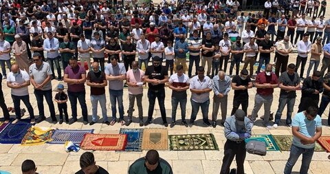 60 ہزار نمازیوں کی مسجدِ اقصیٰ میں نمازِ جمعہ کی ادائی