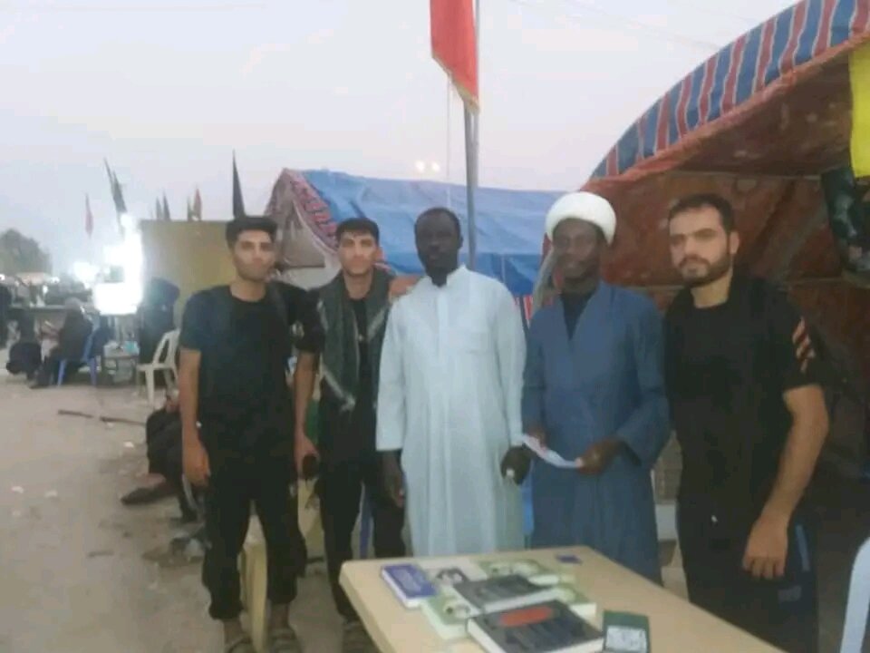 برپایی موکب شیخ ابراهیم زکزاکی در مسیر نجف به کربلا + تصاویر