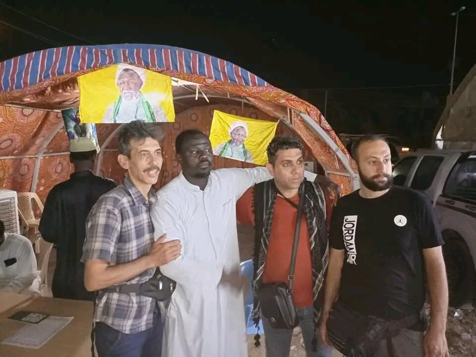 برپایی موکب شیخ ابراهیم زکزاکی در مسیر نجف به کربلا + تصاویر