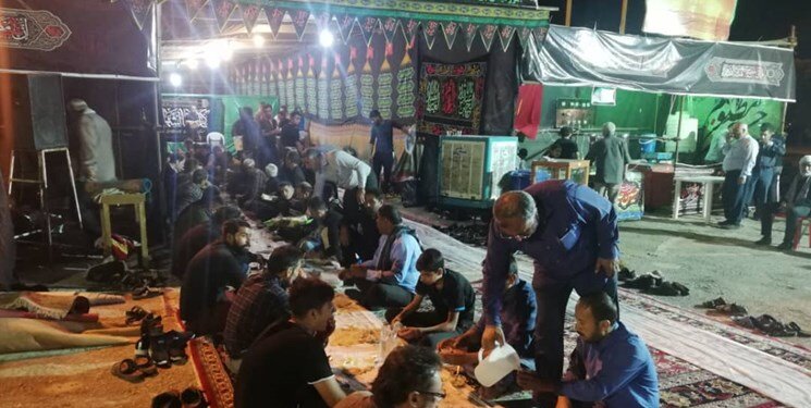 خدمات رسانی موکب طریق الکربلای گچساران به زائر خارجی / تمام نیازهای زائرین پیش بینی و مهیا شده است