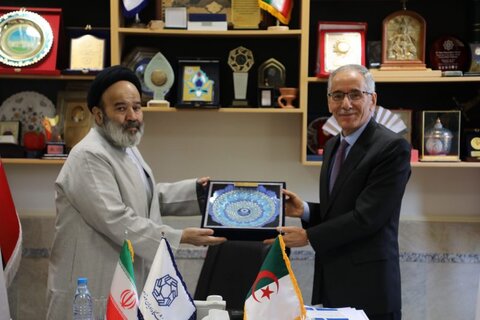 سفیر الجزایر در دانشگاه ادیان و مذاهب
