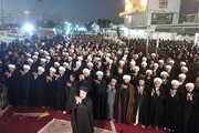 طريق (يا حسين) يشهد إقامة الصلاة الممتدّة بإمامة العشرات من طلبة الحوزة العلميّة
