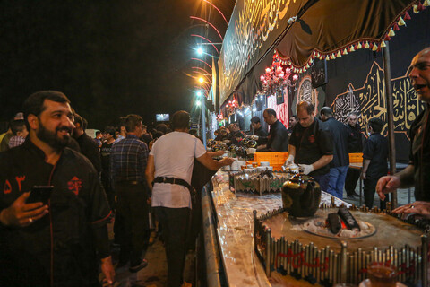 تصاویر/ خدمت‌رسانی موکب‌ها در سطح شهر اصفهان