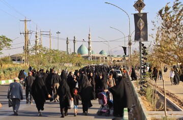فیلم | تلالو عاشقی دلدادگان حسینی در بلوار پیامبر اعظم قم