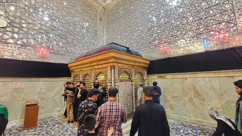 تصاویر / حال و هوای مسجد کوفه در اربعین حسینی