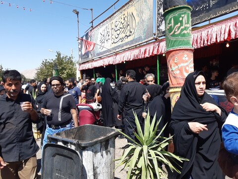 تصاویر: پذیرایی موکب های اردهال کاشان از جاماندگان اربعین حسینی