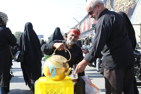تصاویر/ پیاده روی جاماندگان اربعین در اصفهان