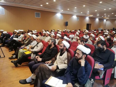 تصاویر/ اولین همایش روحانیون و طلاب شاغل و اثرگذار آموزش و پرورش در اردوگاه شهید باهنر تهران