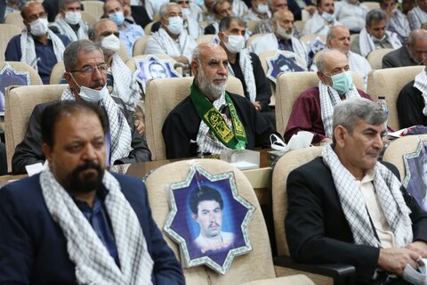 تصاویر / آیین تجلیل وتکریم از پیشکسوتان دفاع مقدس با حضور نماینده ولی فقیه در استان قزوین