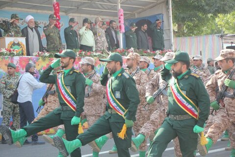 تصاویر/ رژه نیروهای مسلح کردستان به مناسبت هفته دفاع مقدس