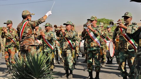 رژه نیروهای مسلح در کرج برگزار شد