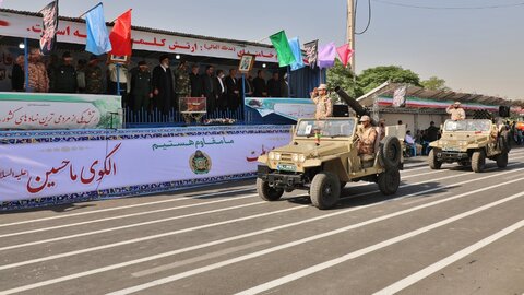 رژه نیروهای مسلح در کرج برگزار شد