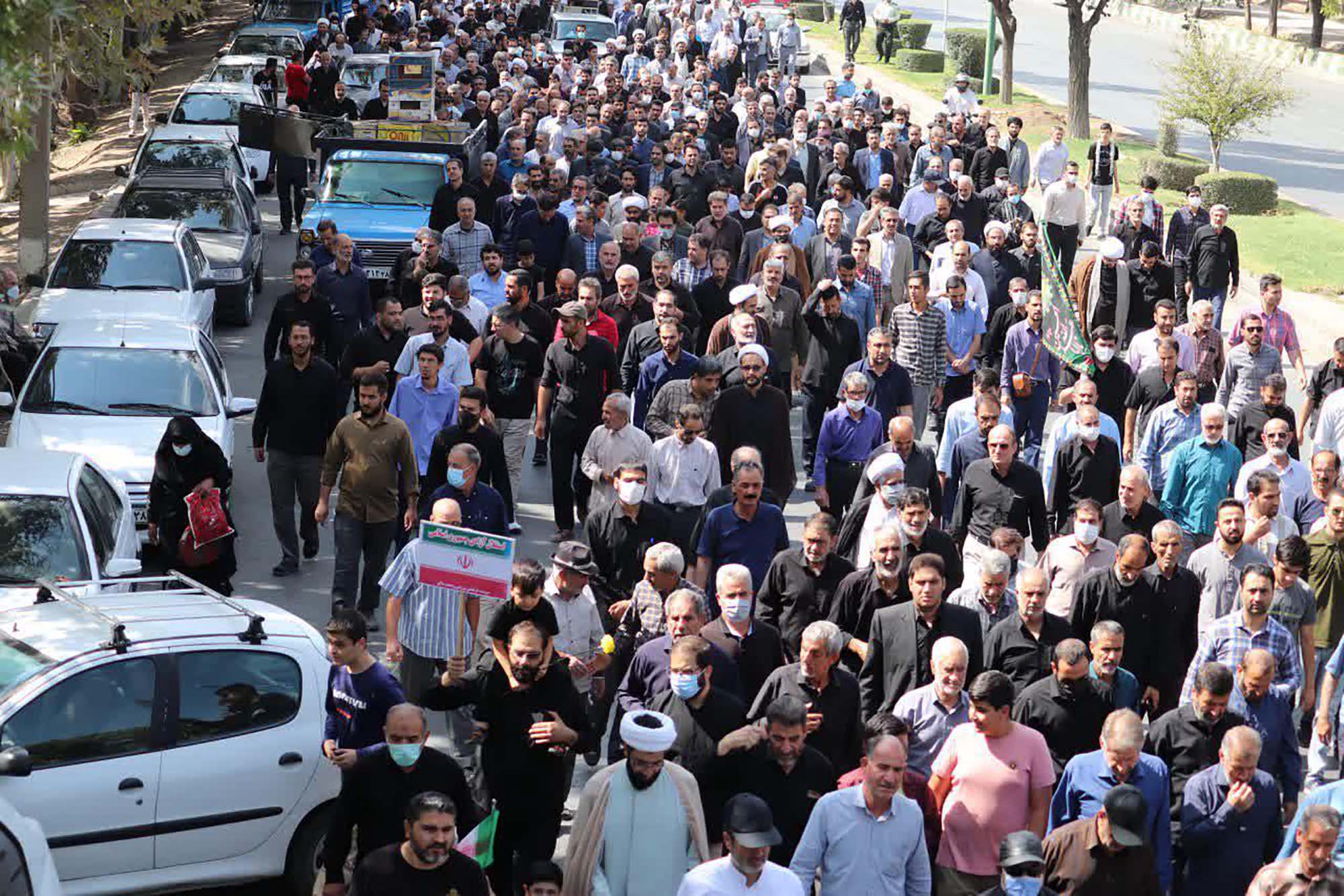 تصاویر /  راهپیمایی نمازگزاران ملایر علیه اغتشاشگران