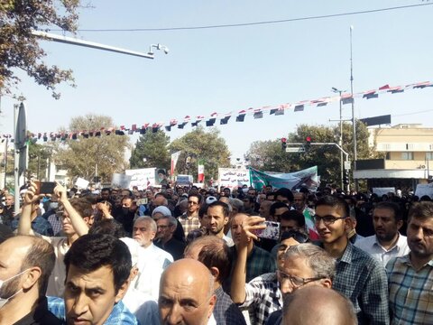 تصاویر / تجمع اعتراضی مردم استان قزوین  علیه اغتشاشگران وآشوبگران