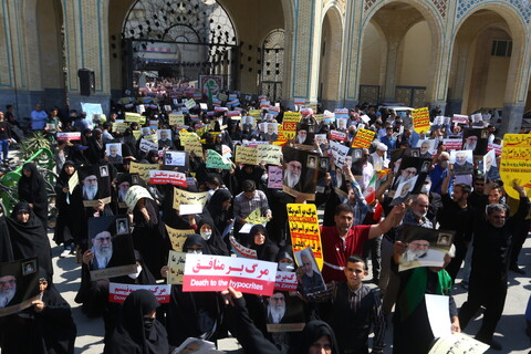 راهپیمایی مردم اصفهان در اعتراض به اغتشاشات اخیر