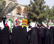 حضور طلاب جامعةالزهرا(س) در تجمع اعتراض حوزویان در اهانت به مقدسات