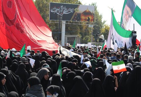 تصاویر/ تشییع شهدای امنیت و دفاع مقدس بر دستان مردم مشهد
