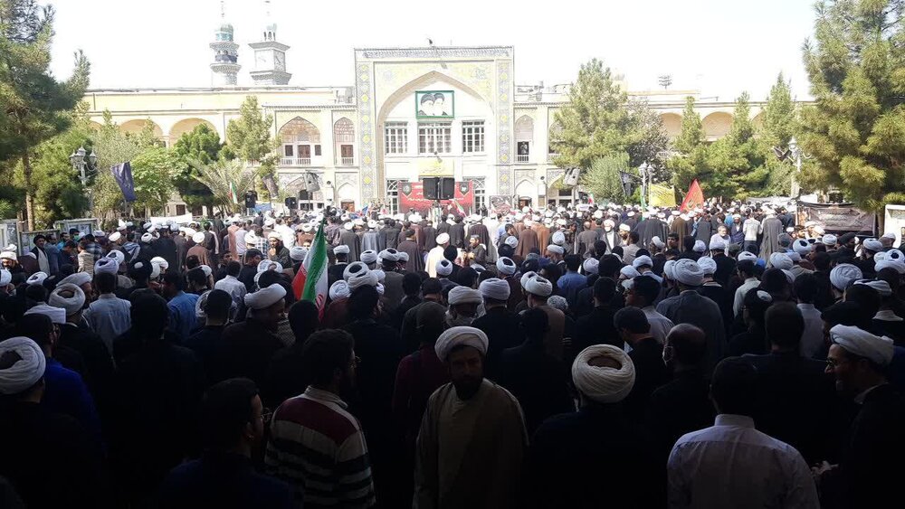 خروش و فریاد حوزویان خاستگاه انقلاب علیه تعرض به مقدسات + فیلم و تصاویر