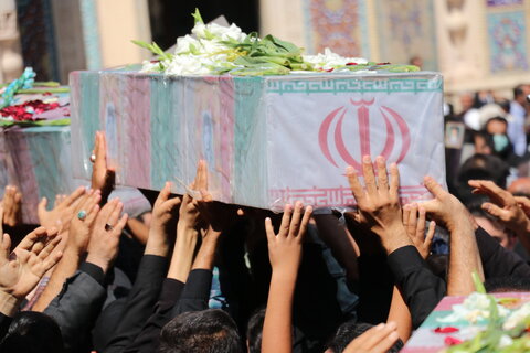 تصاویر| راهپیمایی مردم شیراز با عنوان امت رسول الله(ص)