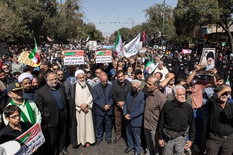 تصاویر / فریاد انزجار مردم استان قزوین در اهانت به مقدسات