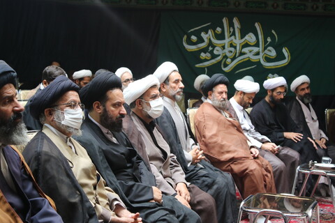 تصاویر/اجتماع اعتراضی حوزویان اصفهان به هتاکی اغتشاشگران