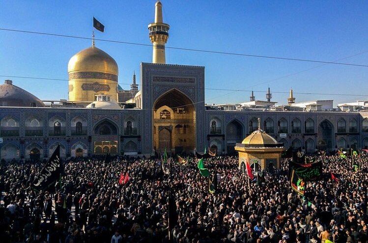 یوم شہادت امام رضا (ع) کے موقع پر لاکھوں عزادار مشہد مقدس پہنچے