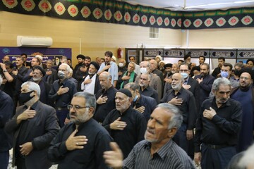 تصاویر | مراسم عزاداری شهادت امام رضا (ع) در دفتر امام جمعه یزد